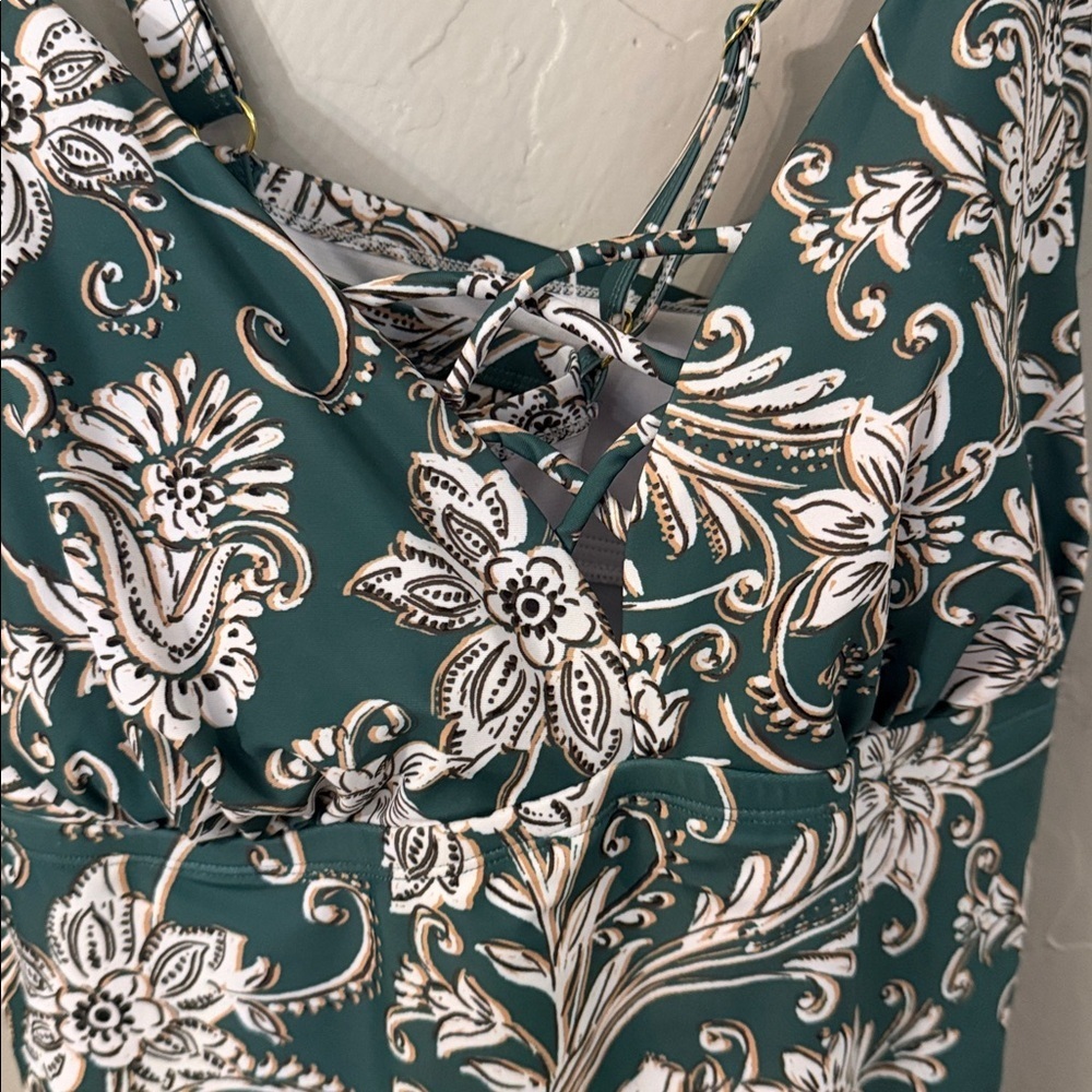 Aqua Couture Floral Green and White Swim Tankini Size 2X - Picture 2 of 4